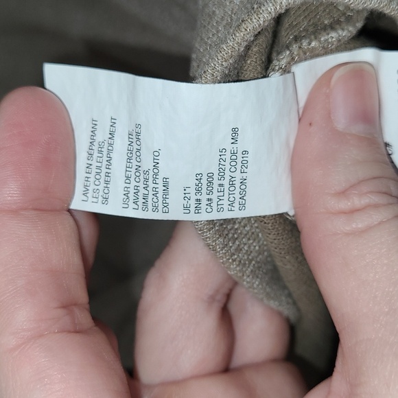 Mens Van Heusen Classic Fit Beige Quarter Button Shirt Size M - Picture 3 of 5